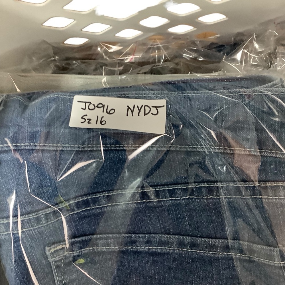 NYJD Jeans Sz 16 Cropped Blue - Picture 7 of 7